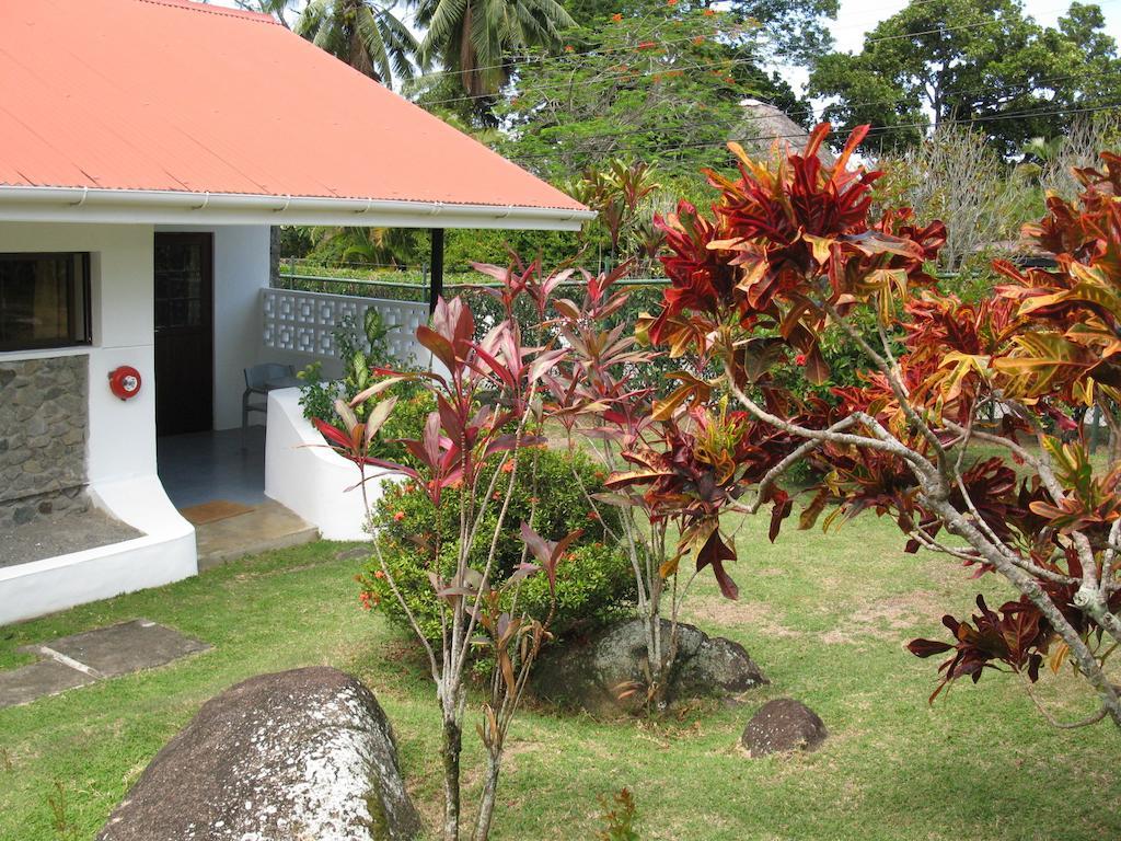 Daniella'S Bungalows Bel Ombre Extérieur photo