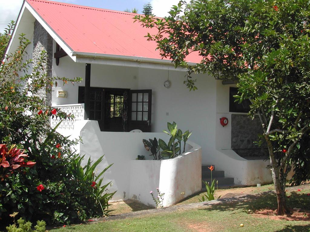 Daniella'S Bungalows Bel Ombre Extérieur photo